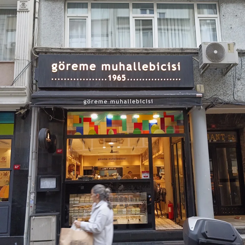 Fassade von Göreme Muhallebicisi in der Kurtuluş Caddesi