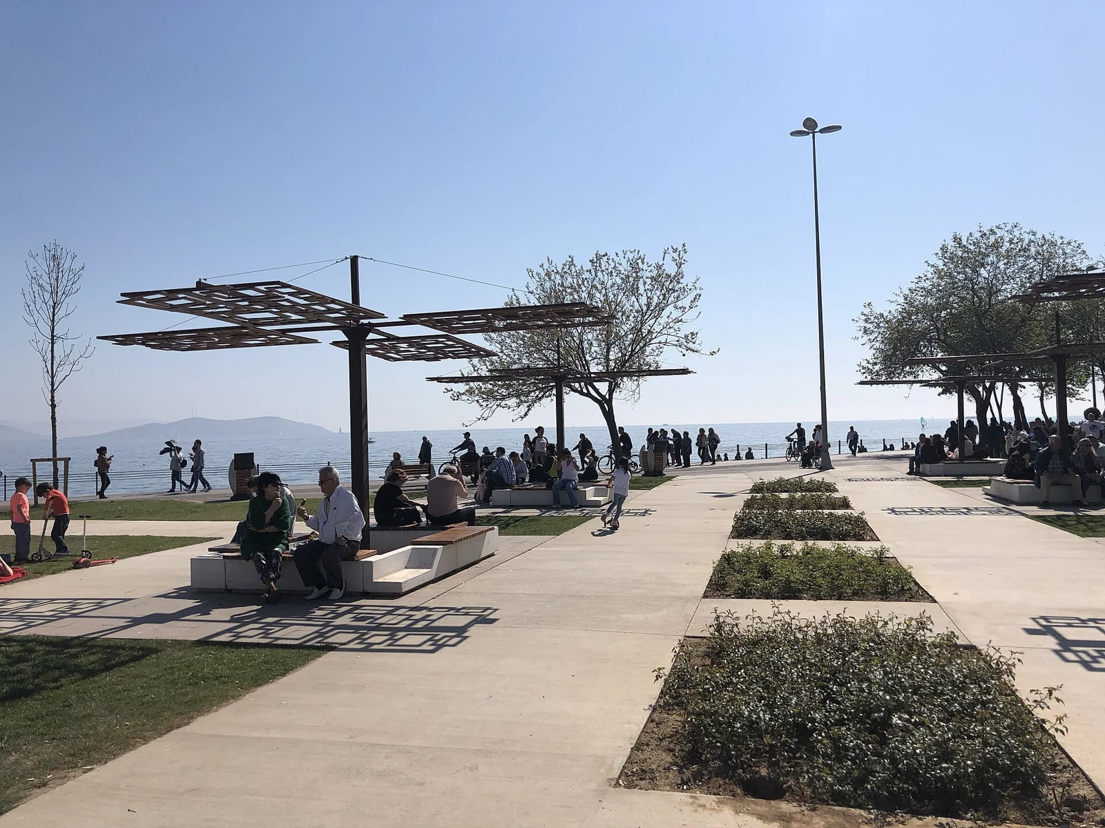 Seafront paths and shaded seating in Caddebostan Coastal Park
